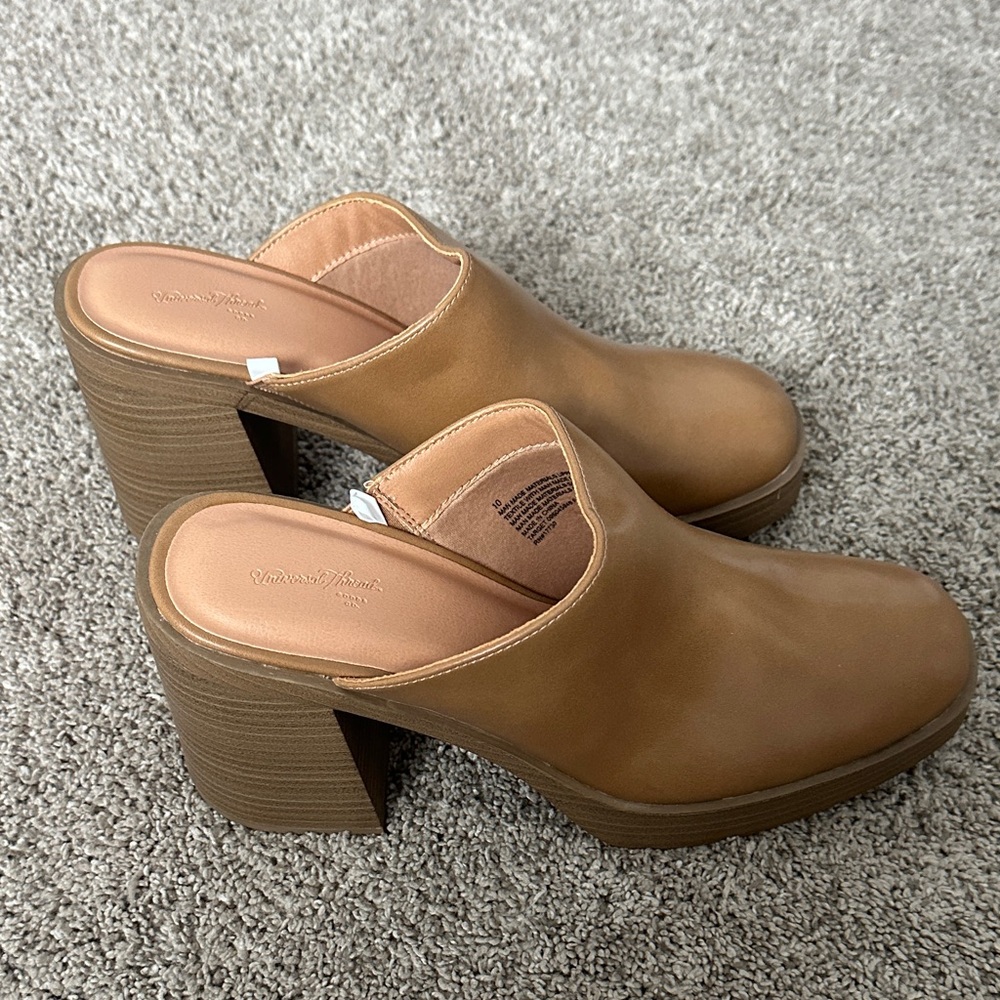 Universal Thread Tess Platform Mule Heels